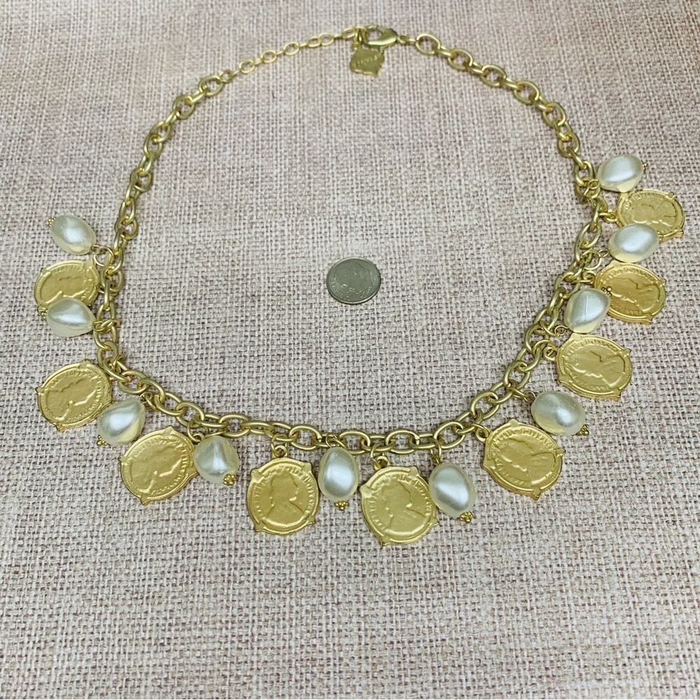Fornash Gold Coin and Pearl Necklace‎
